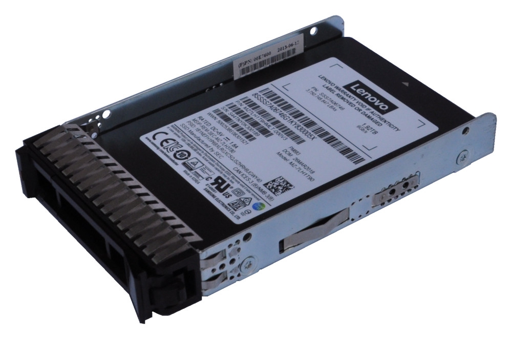 Lenovo-thinksystem-7mm-5300-960gb-entry-SATA-6gb-hot-swap-ssd-4xb7a38183-1-2-4 Lenovo 240 GB ThinkSystem 7mm 5300 240GB Entry SATA 6Gb Hot Swap SSD - Slika 1