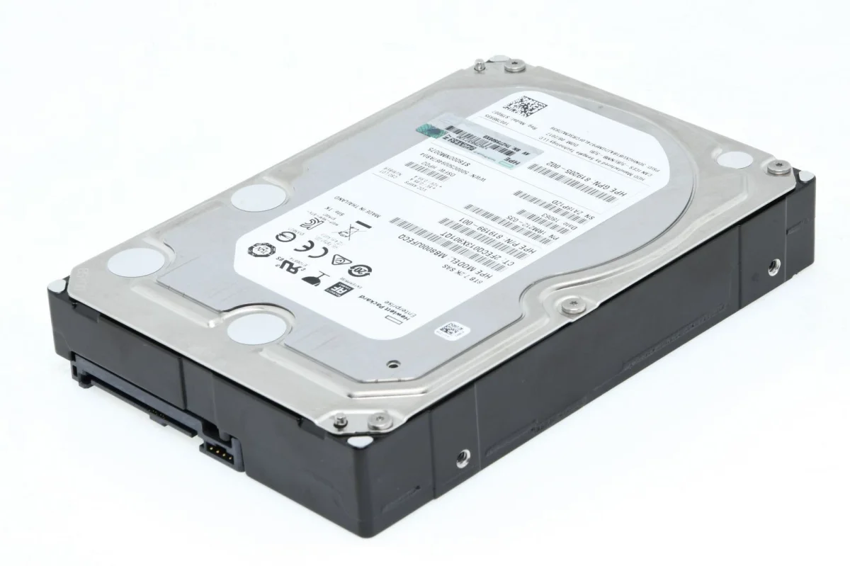 HPE 8 TB trdi disk 12GBps HDD 7.2k RPM 128Mb Cache SAS 3.5'' 819199-001 LFF - Slika 1